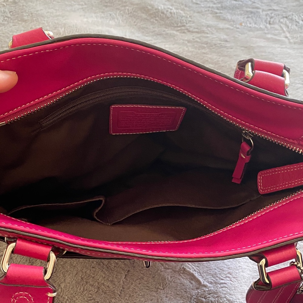 Coach Hampton Tote in Pink - Picture 4 of 5